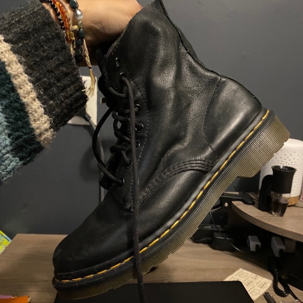 SOLD Doc marten boots / dr.marten boots pascal